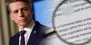 Dagens Industris Andreas Cervenka anser att det finns skäl att ifrågasätta hur finansmarknadsminister Per Bolund & Co tänker när det gäller det statliga stödet till företag, och där exporterande storbolag är vinnare trots att småbolagen drabbas hårdast av coronakrisen. (Foto: TT)
