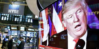 President Donald Trump var som vanligt också i fokus på USA-börsen. I en intervju med Fox sa han att han tror att börsen kommer att krascha om han ställs inför riksrätt. (Foto: TT)