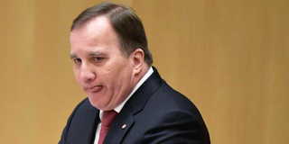 Om Stefan Löfven (S) ska lyckas revanschera det här väljartappet gäller det nog att han håller tungan rätt i mun. På bara en månad har omkring 135 000 väljare övergett statsministerns parti enligt Aftonbladet/Demoskop. (Foto: TT)