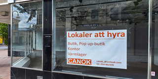 Debattörerna anser att de tomma lokaler som uppstår i och efter pandemin bör användas till att göra om till bostäder. (Foto: TT)