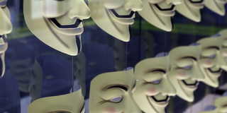 Nazi-symbolik i Bored Ape? Anonymous förklarar krig
