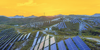 Dubbel så effektiv solenergi? Med ny teknik är det teoretiskt möjligt. (Kollage: Jenson / Edvard Lundkvist)