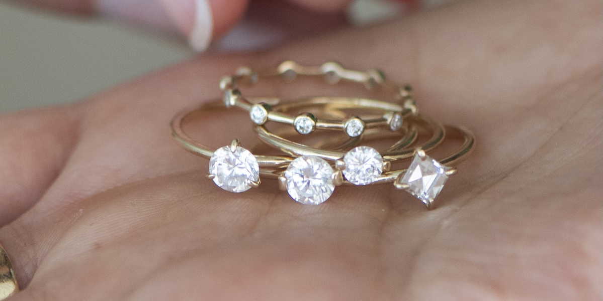 Olika typer av diamanter och två olika priser