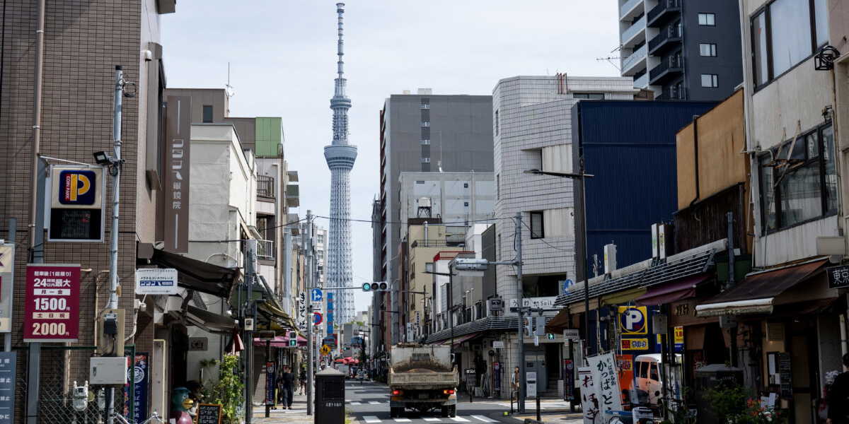 Topix på Tokyobörsen faller under den inledande tisdagshandeln. Arkivbild. 