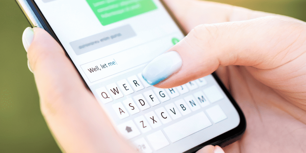 Vi skickar fortfarande en hel del klassiska SMS men du borde sluta omedelbart. (Foto: Canva)