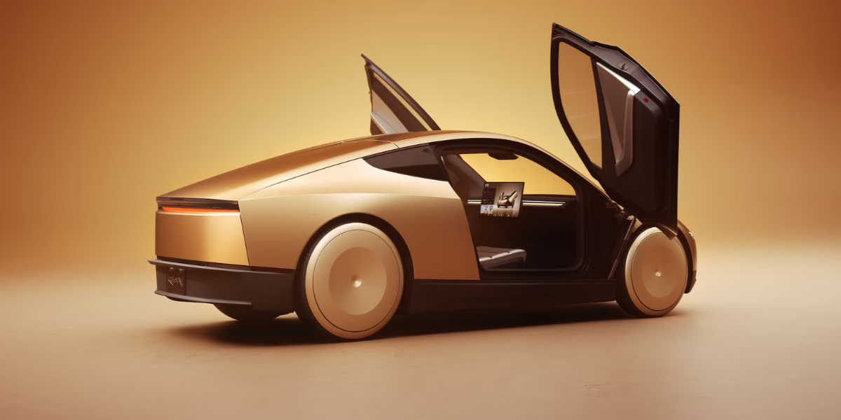Tesla Cybercab med gyllene bakgrund.