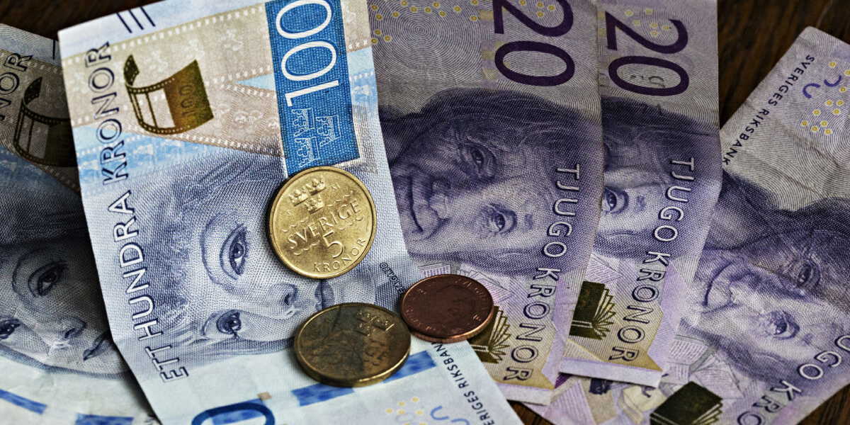 Den svenska kronan har fallit rejält mot den amerikanska dollarn i år. Arkivbild.