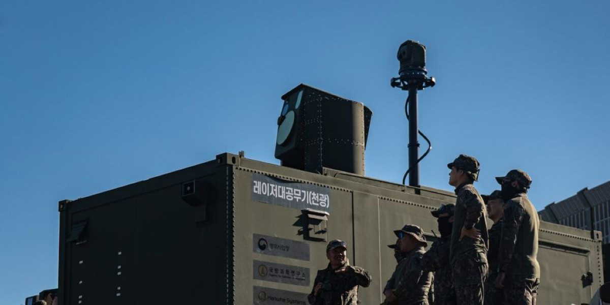 Sydkoreas nya laservapen monterat på fordon. Cheongwang sköt ned tre drönare vid en övning. Kostnad per avfyrning motsvarande 15 kronor.
