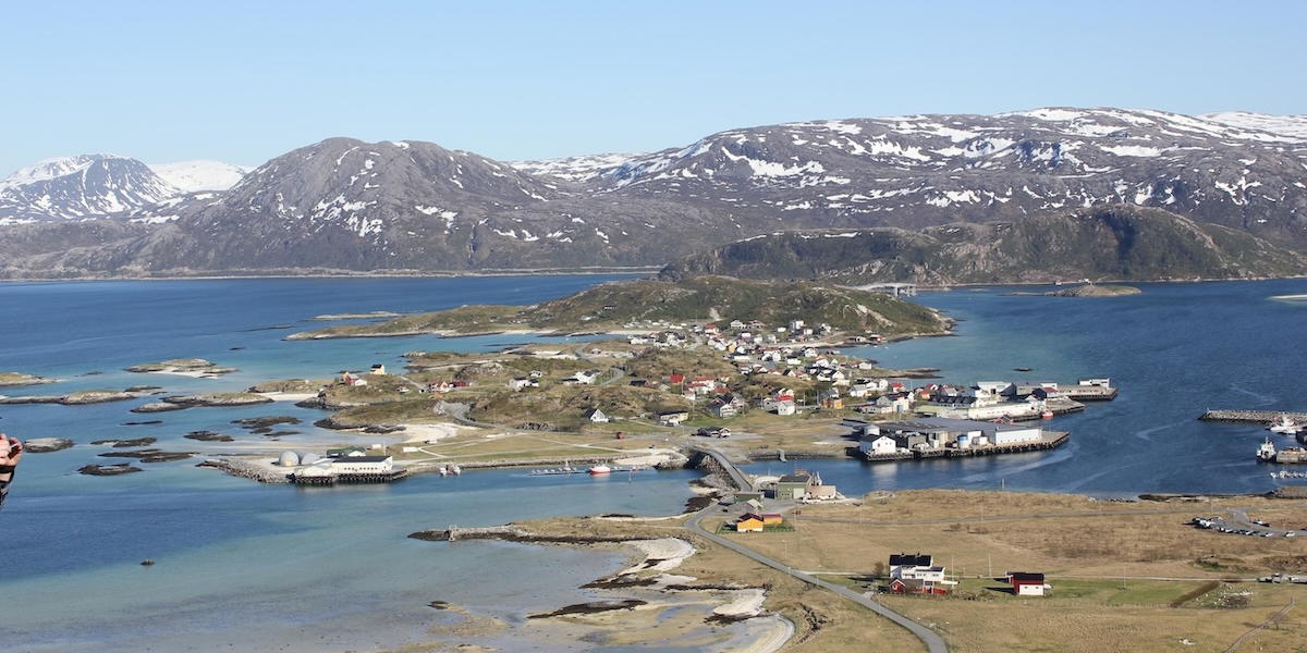 Det behövs ingen klocka på norska Sommarøy.