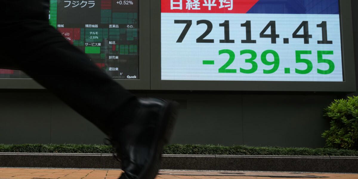 Japanska Nikkei 225 backar. Arkivbild.