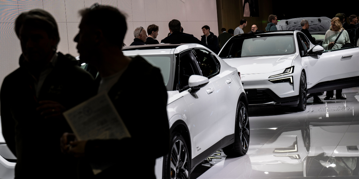 Polestarbilar visas upp på Elbilsmässan E-car expo.