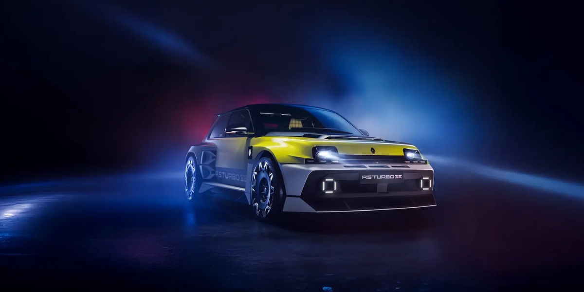 R5 Turbo 3E med dramatisk bakgrund.