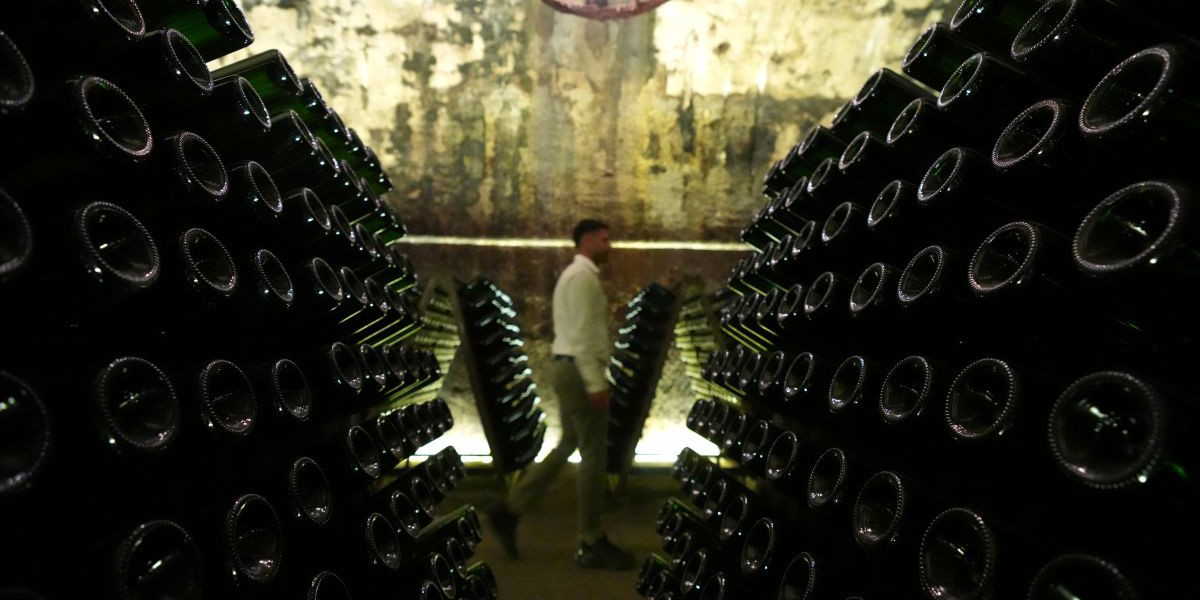 Vinhuset Antinori har råkat ut för den största vinstölden i Italien. Nu handlar det om viner för cirka 335 miljoner kronor, stulna från lagret i Toscana.