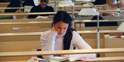 Svensk myndighet slår larm om studielånen – vill skärpa reglerna
