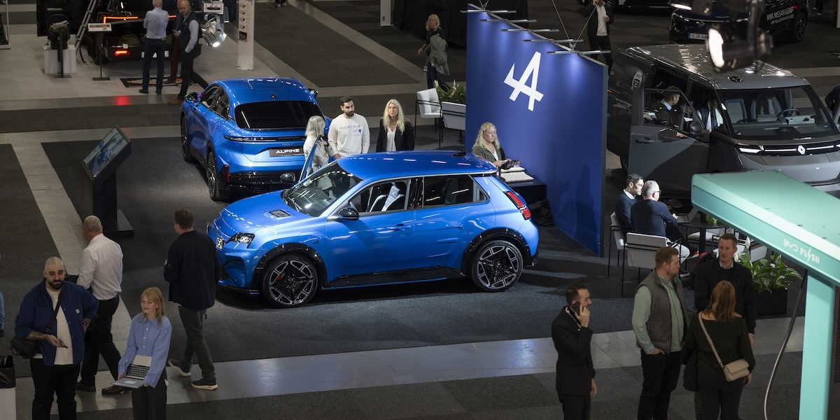 Vi vill ha allt fler elbilar. Bilden är från eCarExpo på Stockholmsmässan.