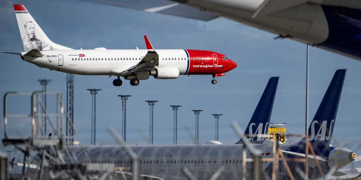 Norwegian på väg att landa på Kastrup. Där vill man nu sparka 125 piloter och kabinanställda och ersätta majoriteten med spansk personal.