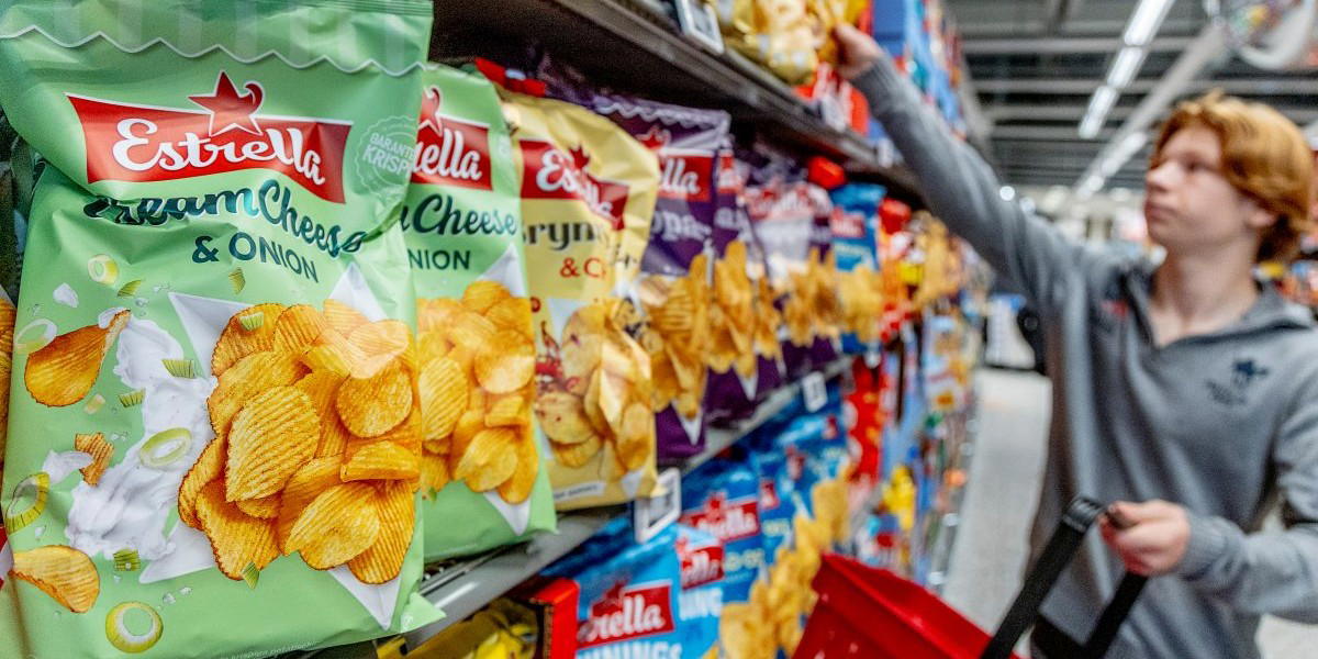 EU vill rensa i chipshyllan. Det kommer efter att man förbjudit 31 namn som för tankarna till kött och som man nu inte vill se i icke-kött-sammanhang.