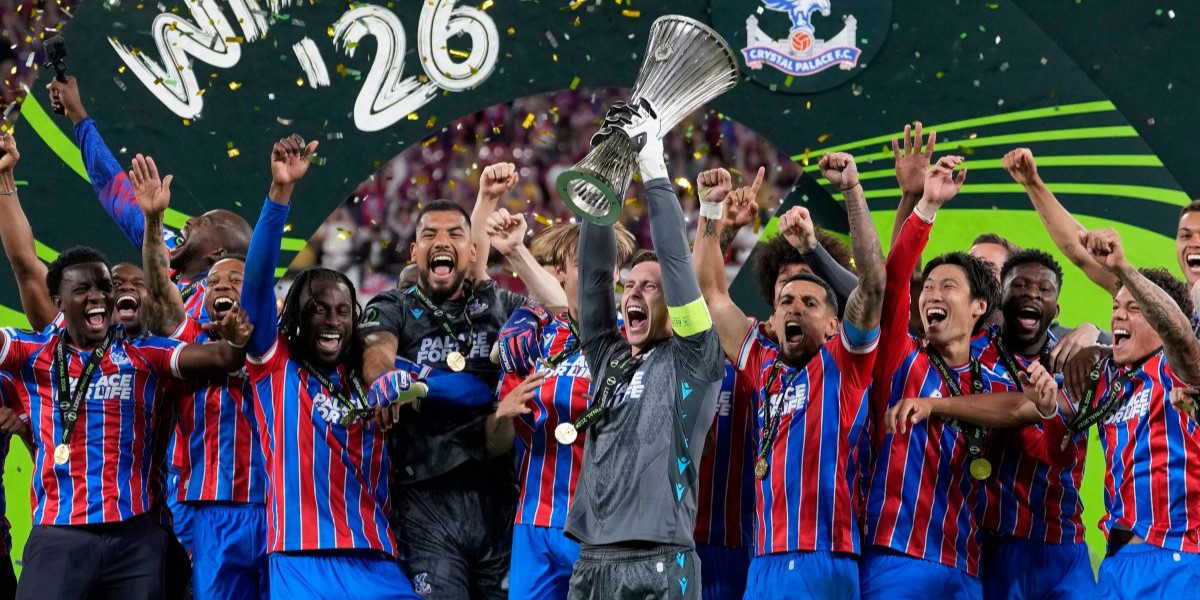 Jubel efter seger i Conference League, men nu kan ägarna ändå sälja sin fotbollsklubb. I dag är dock Crystal Palace dubbelt så dyr.