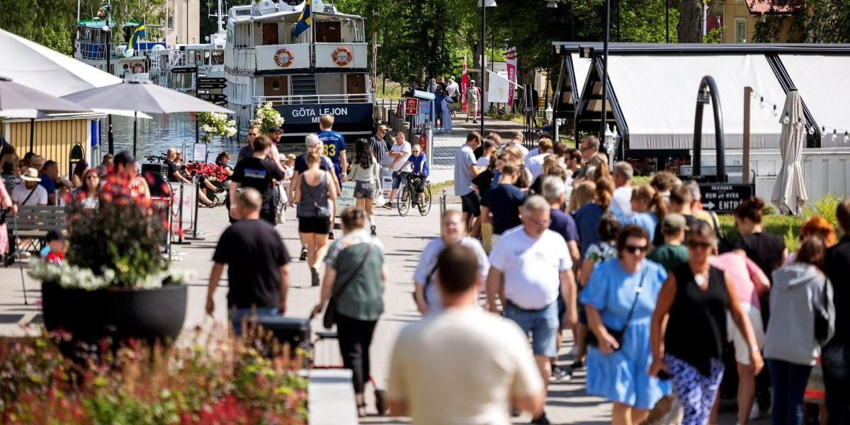 Brukar du prata med andra i affären eller med främlingar i en kö? I så fall kan det här vara drömjobbet – här handlar det enbart om att småprata.