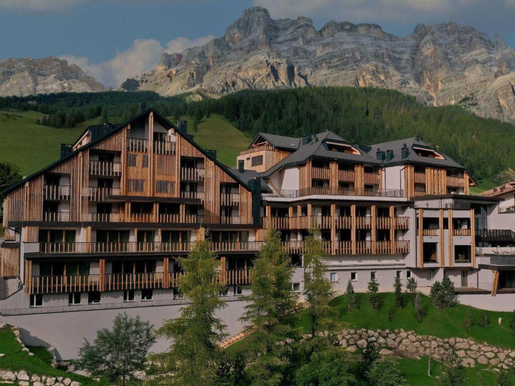 Aman Rosa Alpina är ett av Dolomiternas mest exklusiva hotell.