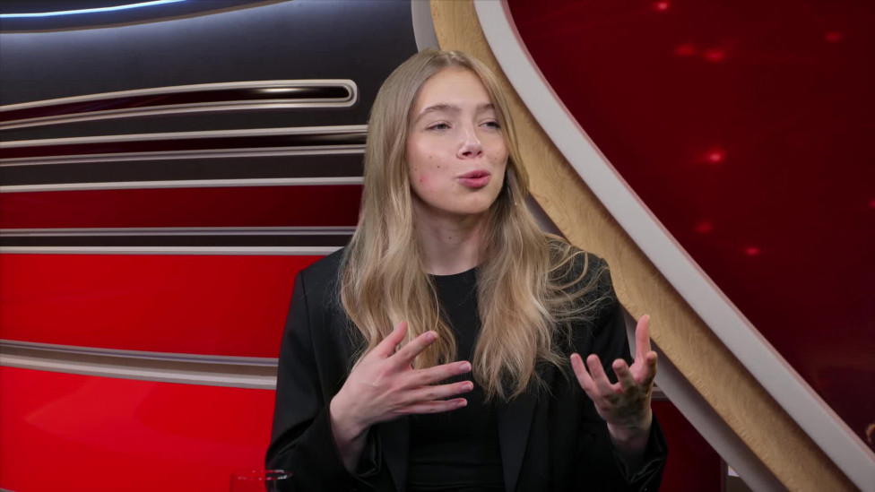 Ebba Holmqvist och David Ingnäs pratar om tjejers sparande i PS Studio